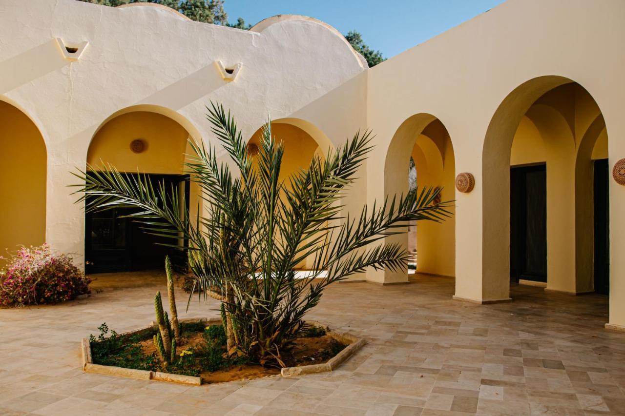 Qasr Ghilan Hotel Pansy מראה חיצוני תמונה