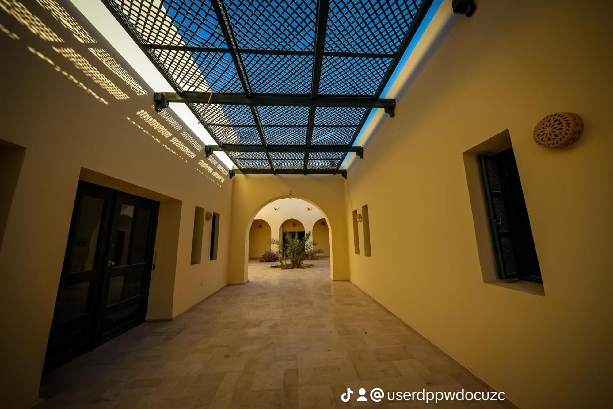 Qasr Ghilan Hotel Pansy מראה חיצוני תמונה