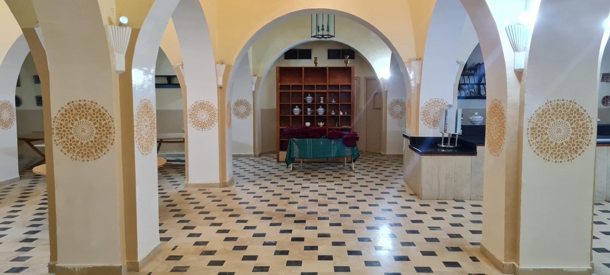 Qasr Ghilan Hotel Pansy מראה חיצוני תמונה